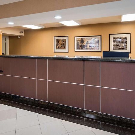Best Western Norwalk Inn Екстер'єр фото