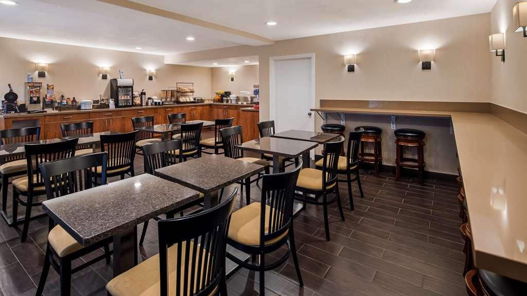 Best Western Norwalk Inn Екстер'єр фото