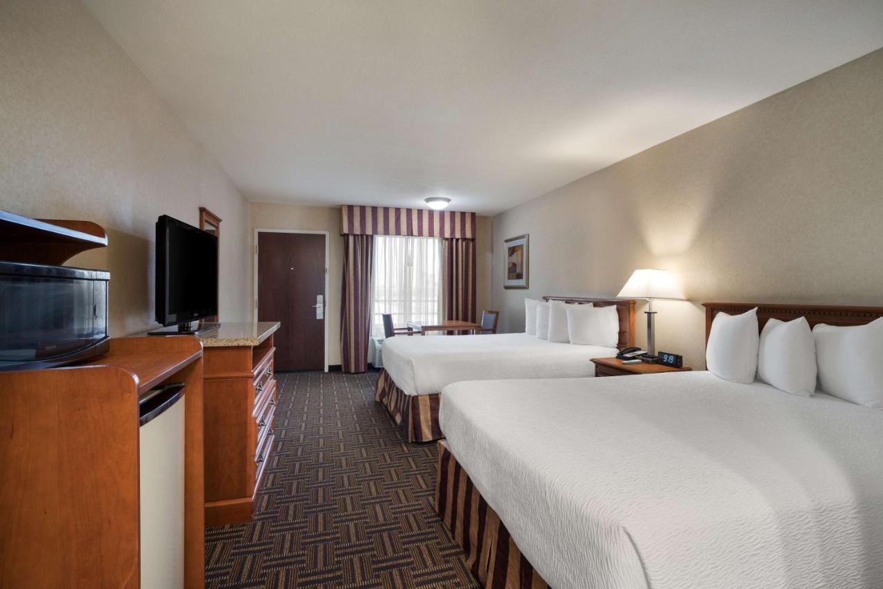 Best Western Norwalk Inn Екстер'єр фото
