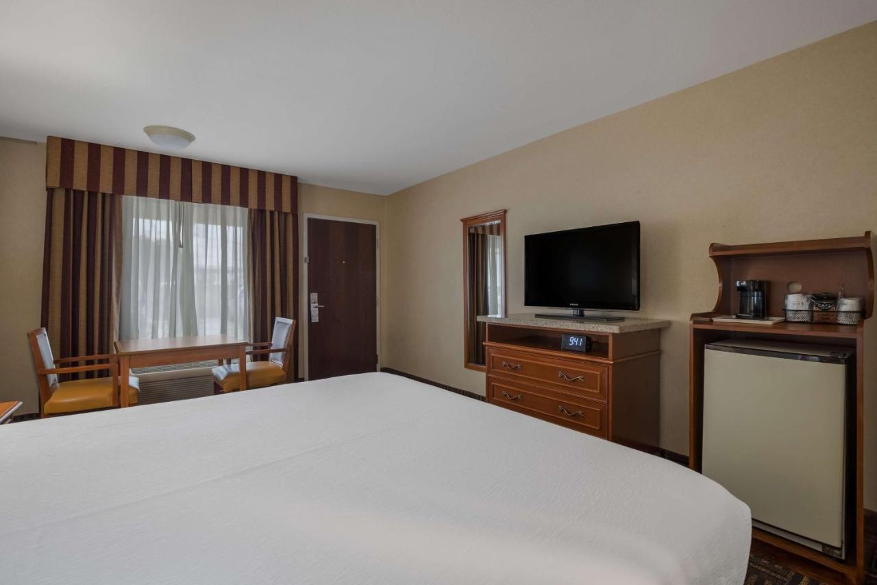 Best Western Norwalk Inn Екстер'єр фото