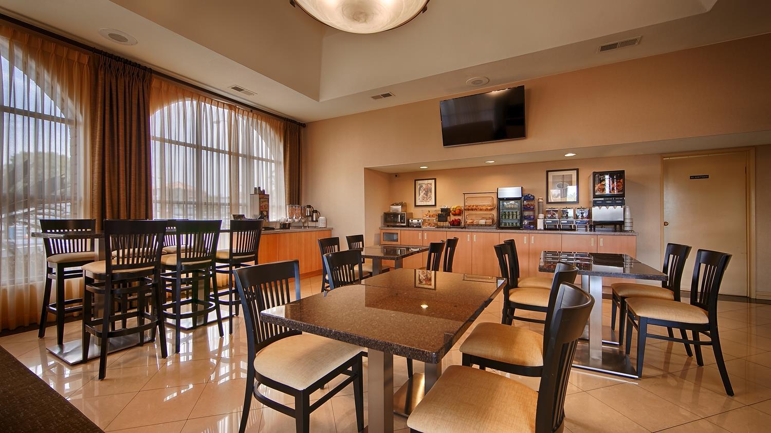 Best Western Norwalk Inn Екстер'єр фото