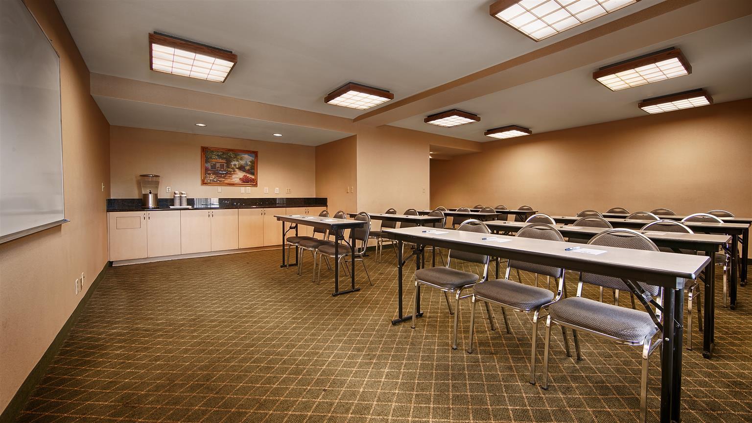 Best Western Norwalk Inn Екстер'єр фото