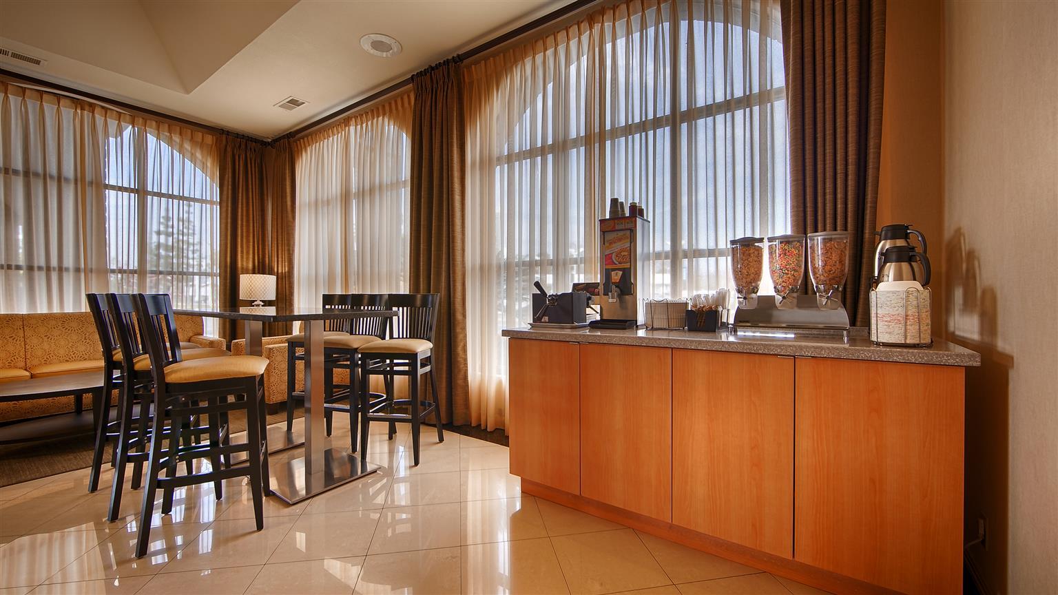 Best Western Norwalk Inn Екстер'єр фото