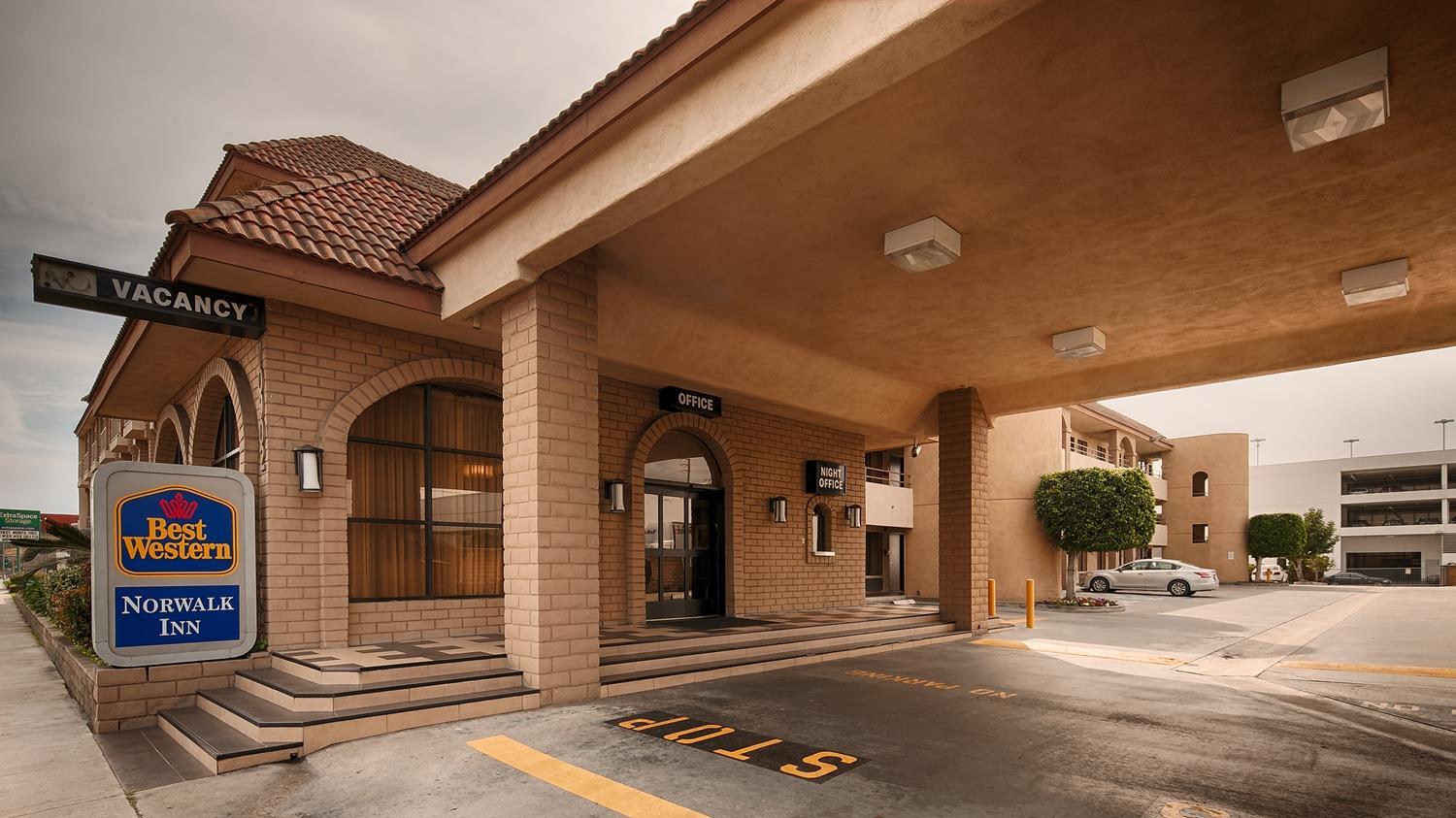 Best Western Norwalk Inn Екстер'єр фото