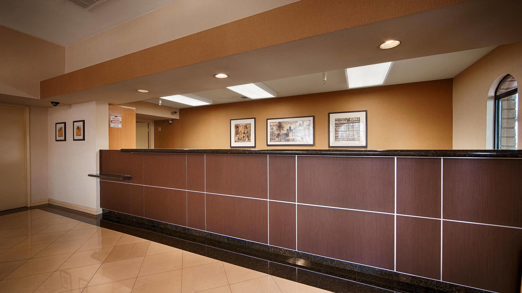 Best Western Norwalk Inn Екстер'єр фото