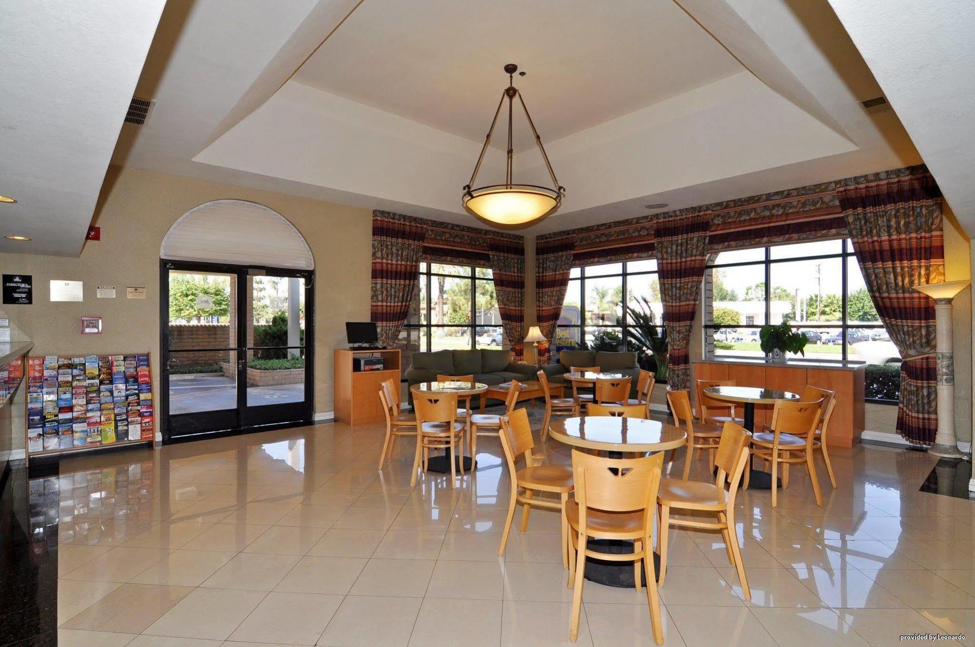 Best Western Norwalk Inn Екстер'єр фото
