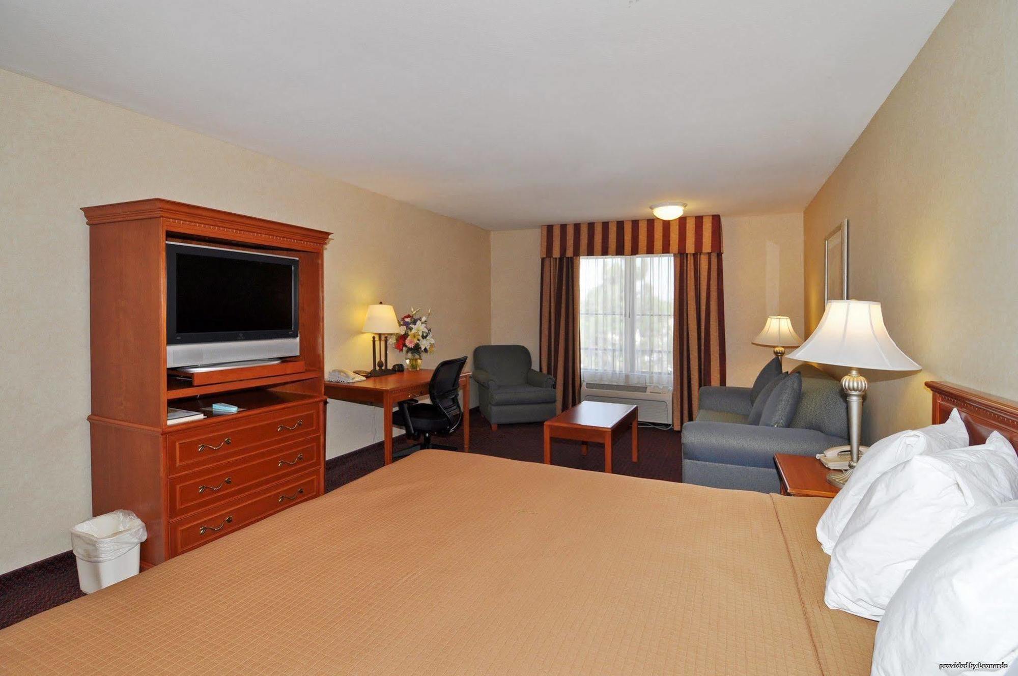 Best Western Norwalk Inn Екстер'єр фото
