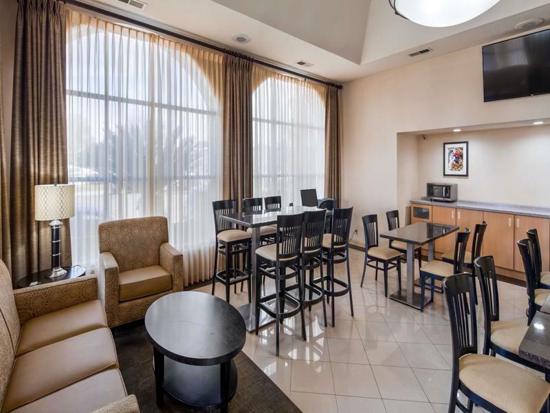 Best Western Norwalk Inn Екстер'єр фото